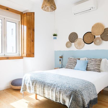 Feel Home In This Stunning Renovated Nest In Graca Лиссабон Экстерьер фото
