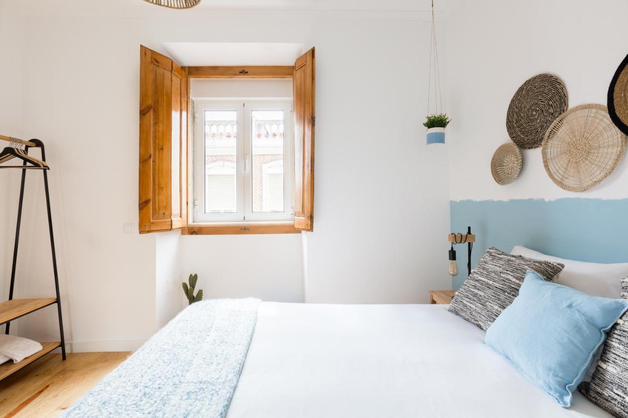Feel Home In This Stunning Renovated Nest In Graca Лиссабон Экстерьер фото